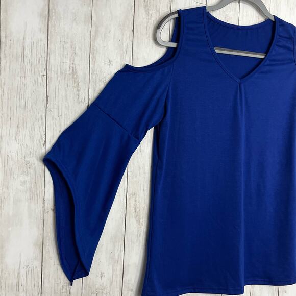 2000s Blue Bell Sleeve Cold Shoulder V Neck Flowy Long Sleeve Shirt Small - Picture 3 of 8